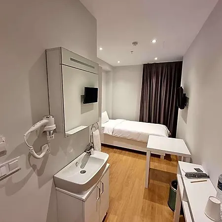 فندق 10m2